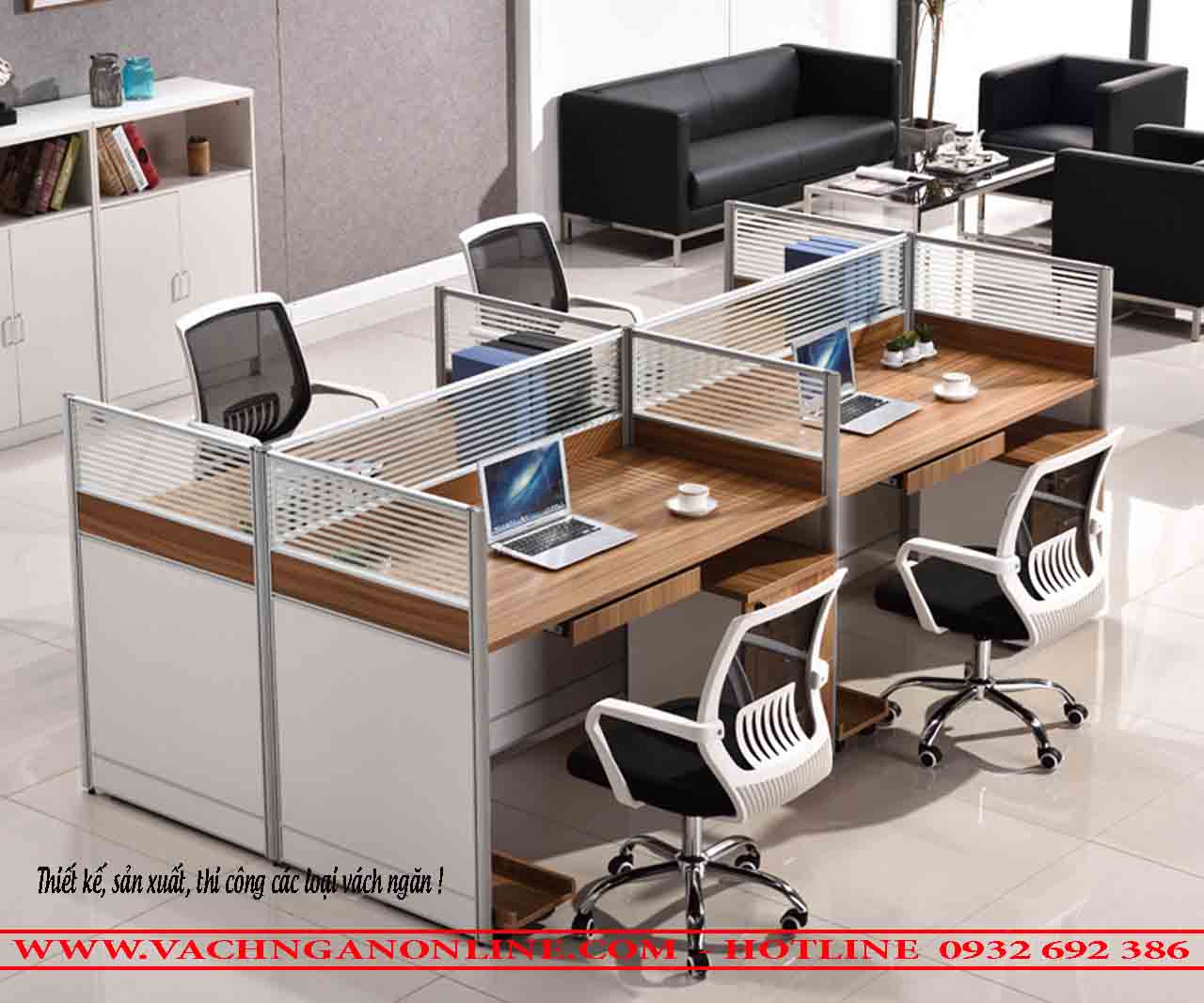 Bàn làm việc có vách ngăn 412