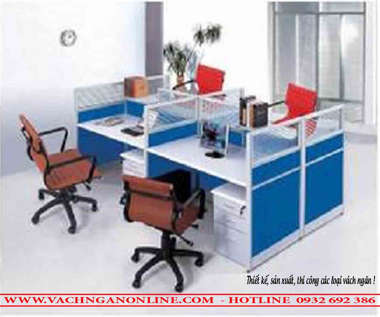 Bàn làm việc có vách ngăn 407