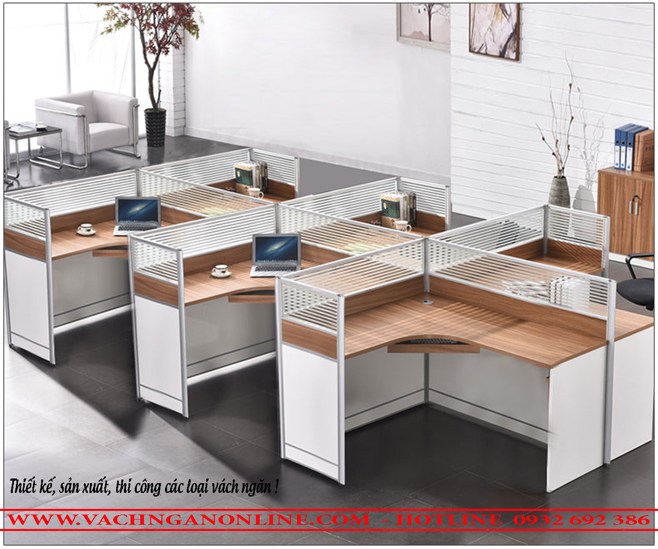 Bàn làm việc có vách ngăn 612