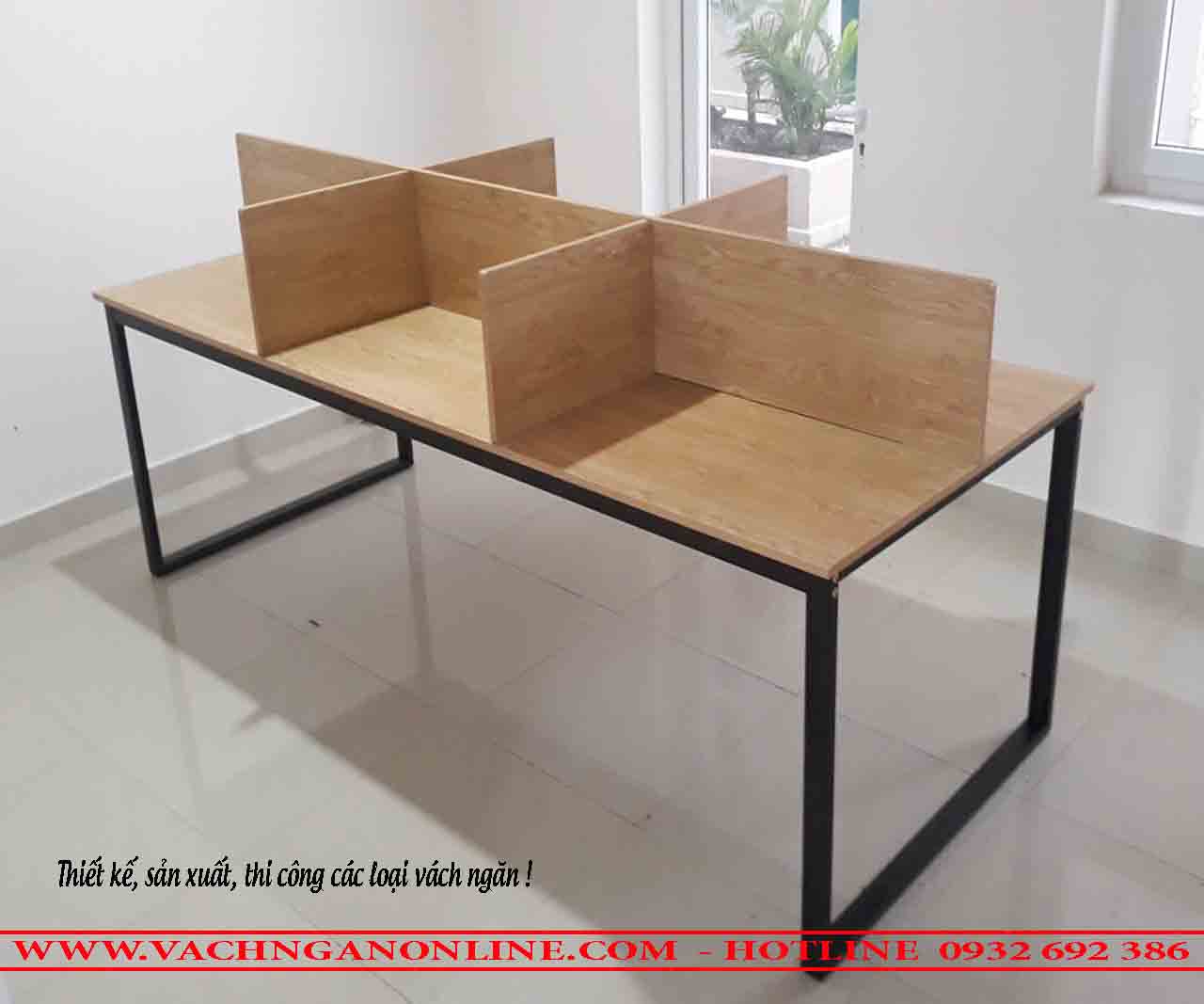 Bàn làm việc có vách ngăn 622