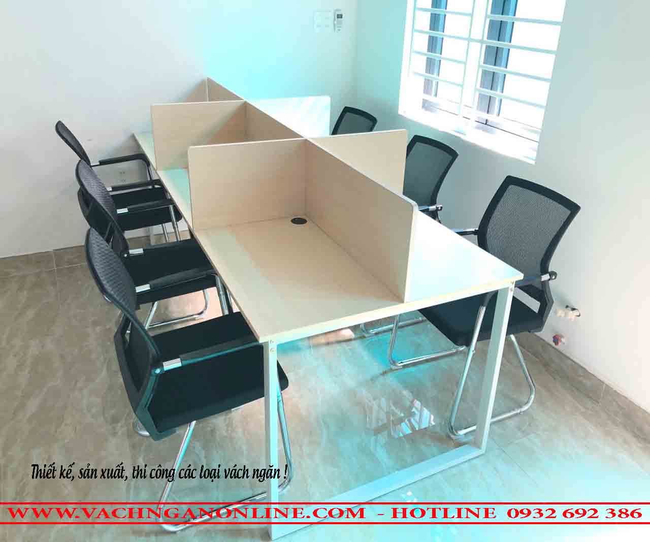 Bàn làm việc có vách ngăn 623