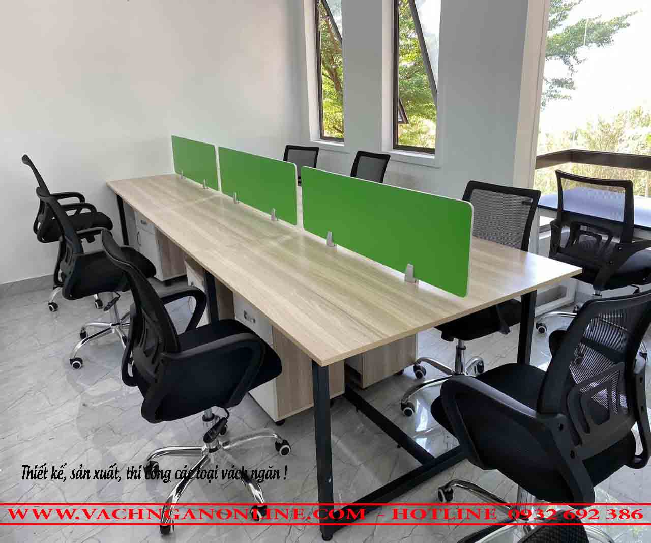 Bàn làm việc có vách ngăn 624