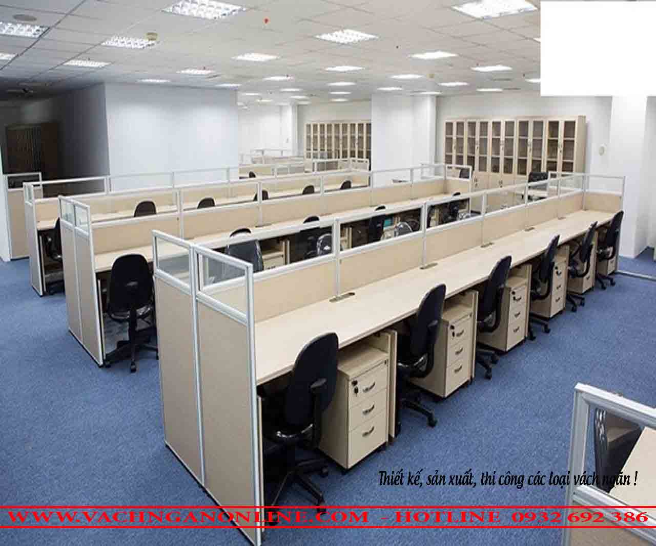 Bàn làm việc có vách ngăn 1005